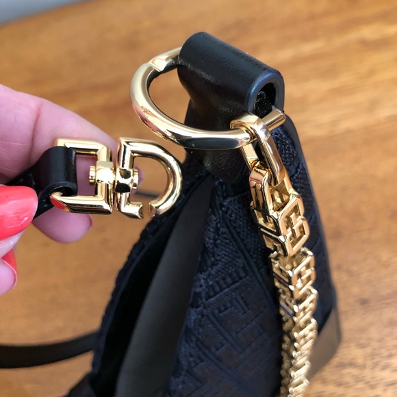 Givenchy small cut out black monogram crossbody bag - Picture 7 of 13